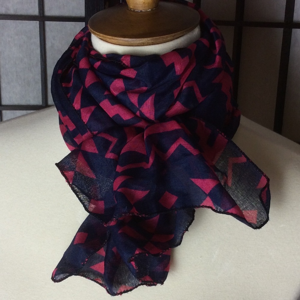 Aztec Pattern Oblong Scarf!